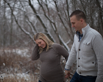Nicole + Phil – Manitowoc WI Maternity