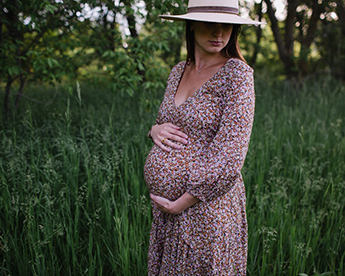 Ashley + Alex – Green Bay, WI Maternity